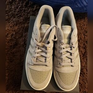 🆕️Adidas Men's Tan Sneakers